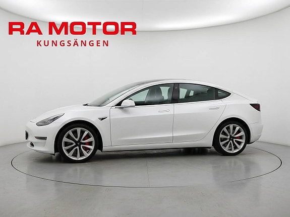 Tesla Model 3 6 of 18