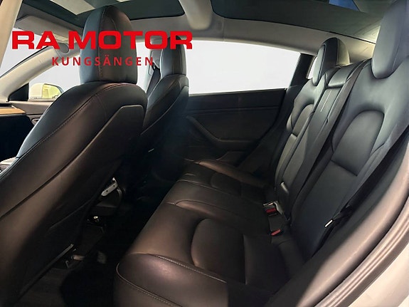 Tesla Model 3 12 of 18