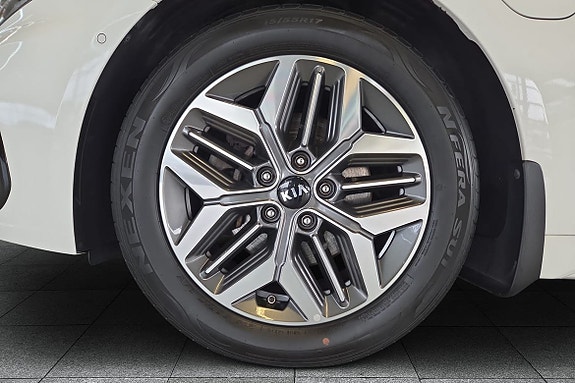 Kia Optima 8 of 16