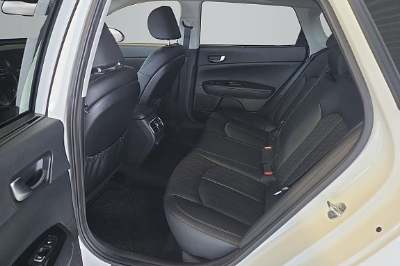 Kia Optima 11 of 16