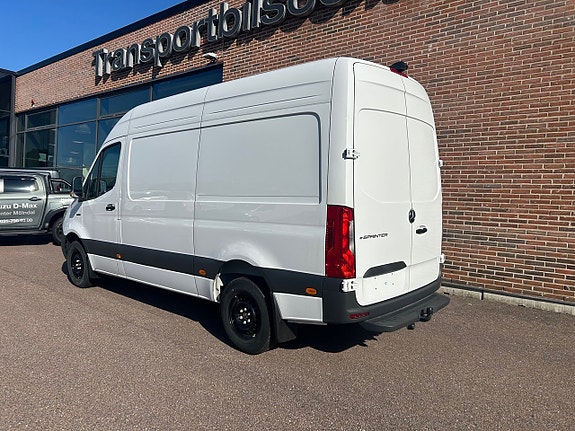 Mercedes-Benz Sprinter 208 2 of 5