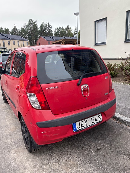 Hyundai i10 3 of 8