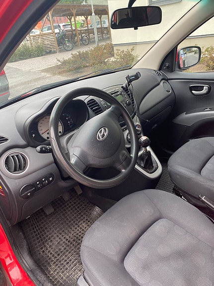 Hyundai i10 7 of 8