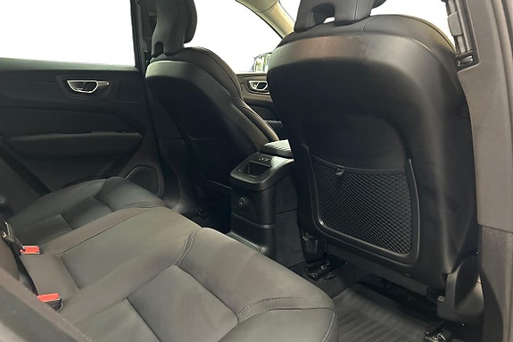 Volvo XC60 9 of 21