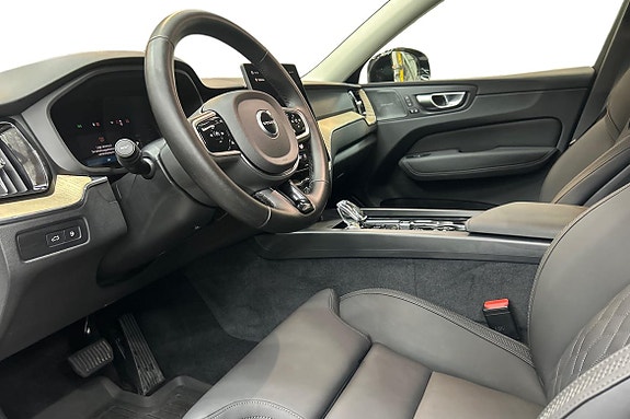 Volvo XC60 14 of 21