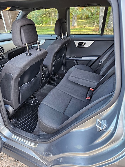 Mercedes-Benz GLK220 5 of 8