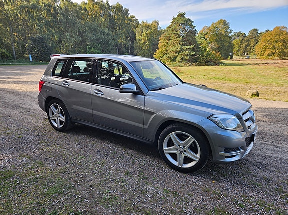 Mercedes-Benz GLK220 3 of 8