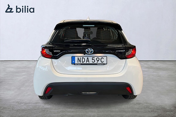 Toyota Yaris 5 of 21