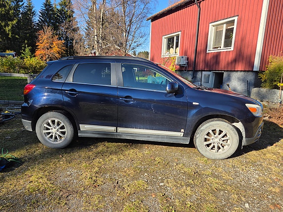 Mitsubishi ASX 2 of 6