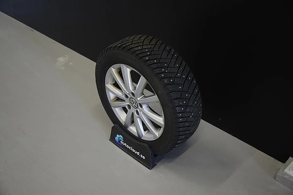 Volkswagen Golf VII 13 of 13