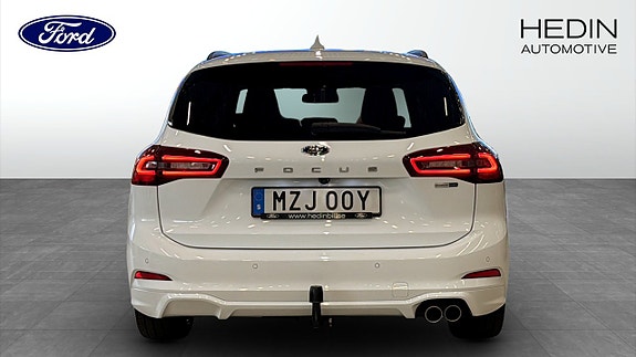Ford Focus 7 of 12