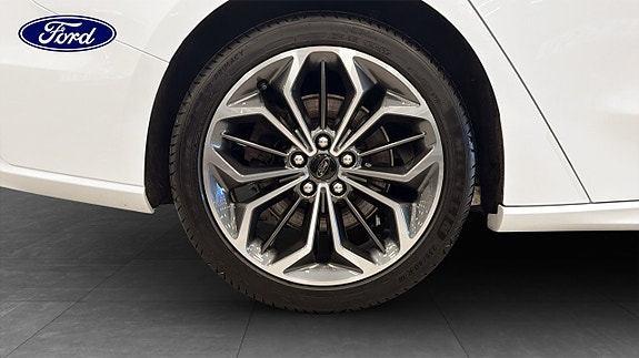 Ford Focus 9 of 12