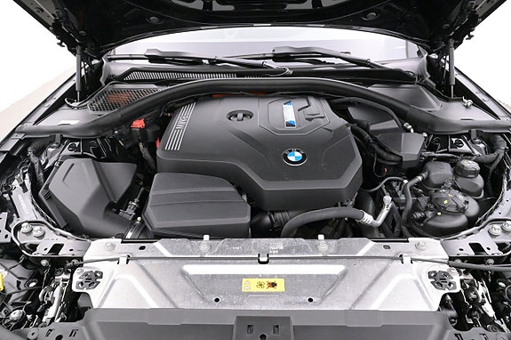 BMW 330e 26 of 27