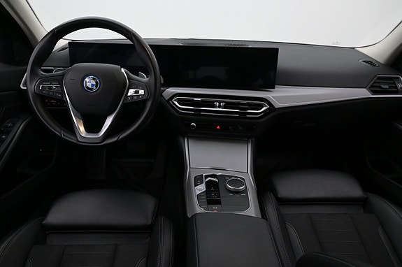 BMW 330e 6 of 27