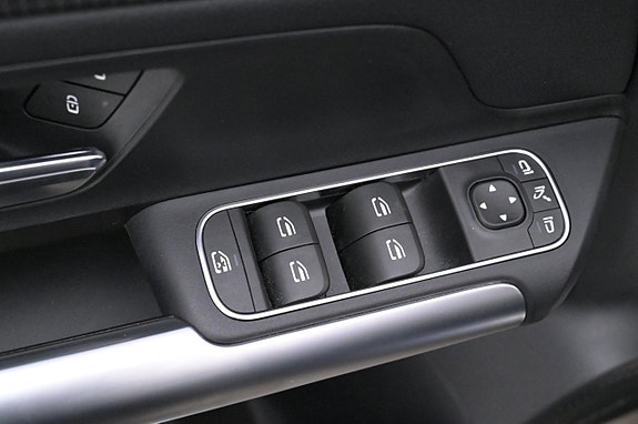 Mercedes-Benz EQA300 11 of 27