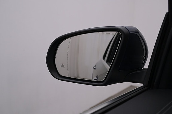 Mercedes-Benz EQA300 25 of 27