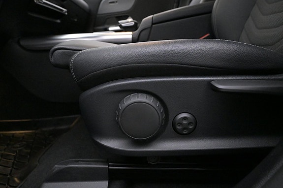 Mercedes-Benz EQA300 12 of 27