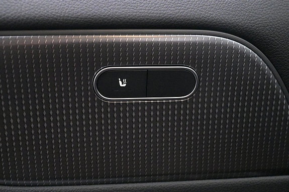 Mercedes-Benz EQA300 14 of 27