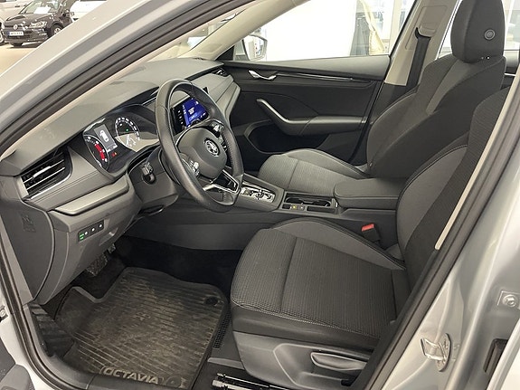 Skoda Octavia 14 of 22