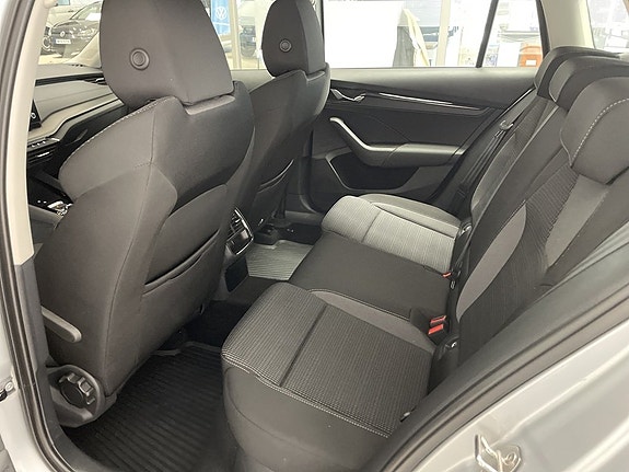 Skoda Octavia 15 of 22