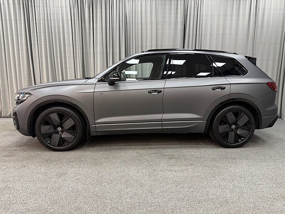 Volkswagen Touareg 2 of 22