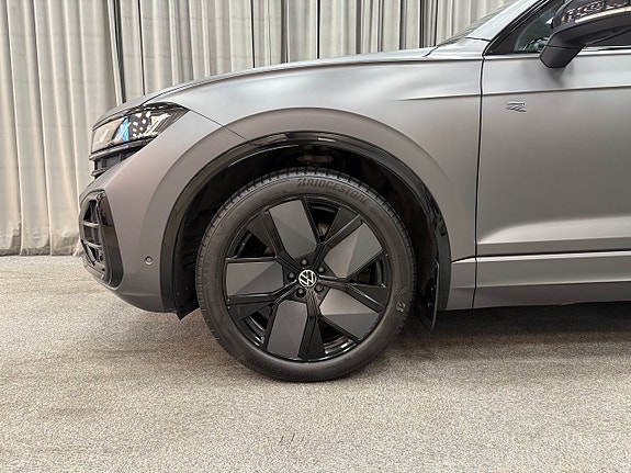 Volkswagen Touareg 4 of 22