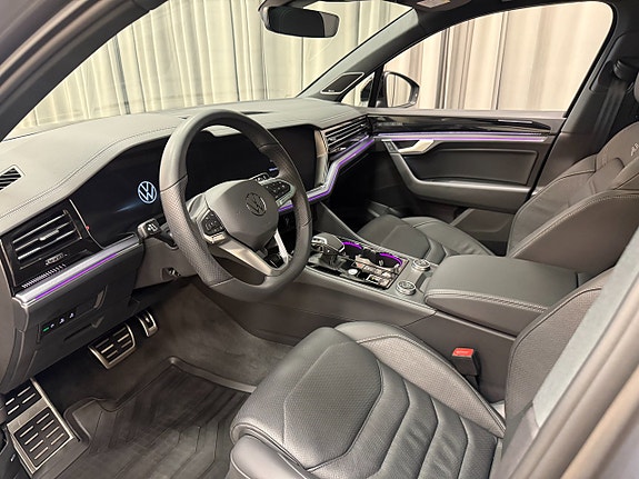 Volkswagen Touareg 8 of 22