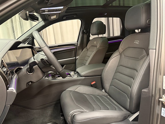 Volkswagen Touareg 9 of 22