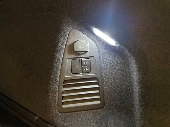 Volkswagen Touareg 7 of 22