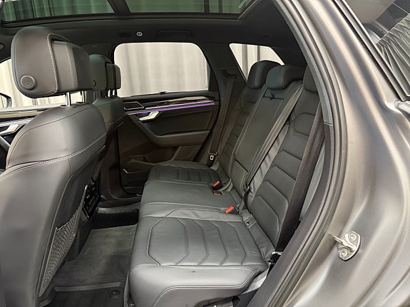 Volkswagen Touareg 12 of 22