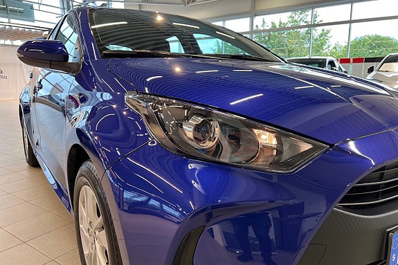 Toyota Yaris 27 of 28