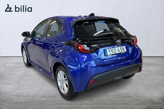 Toyota Yaris 2 of 28