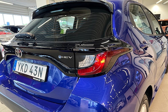 Toyota Yaris 25 of 28