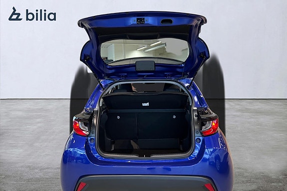 Toyota Yaris 12 of 28
