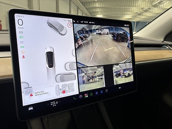 Tesla Model Y 15 of 18