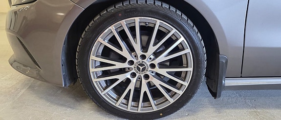 Mercedes-Benz A200 10 of 24