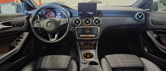 Mercedes-Benz A200 12 of 24