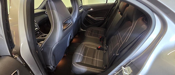 Mercedes-Benz A200 22 of 24