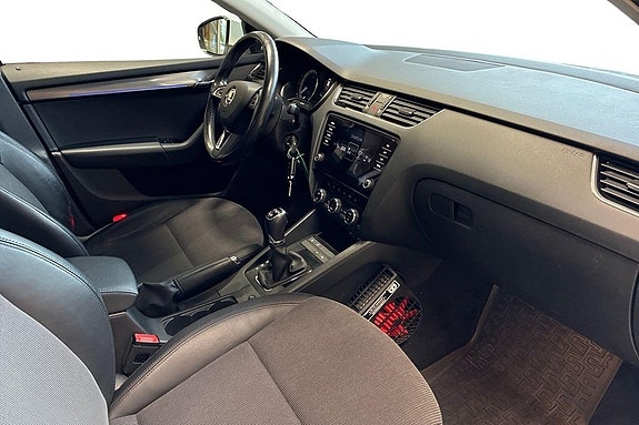 Skoda Octavia 6 of 27