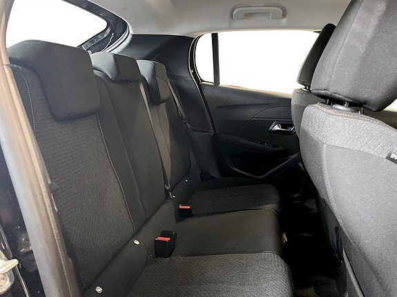 Peugeot 208 12 of 17
