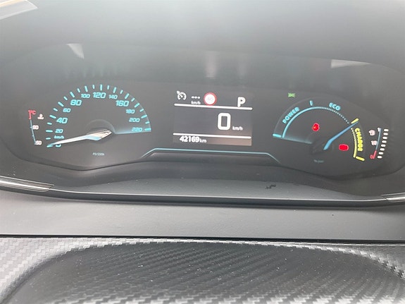 Peugeot 208 8 of 17