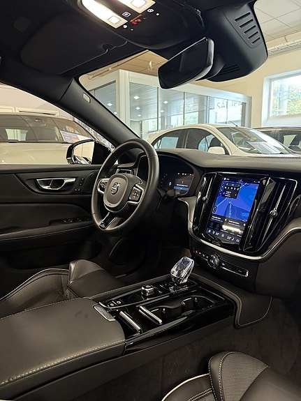 Volvo S60 13 of 16