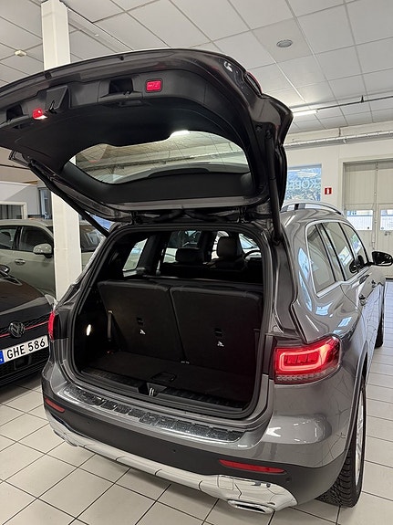 Mercedes-Benz GLB200 15 of 17