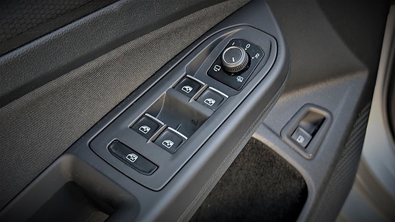 Volkswagen Golf I 19 of 24