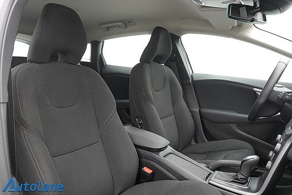 Volvo V40 16 of 27