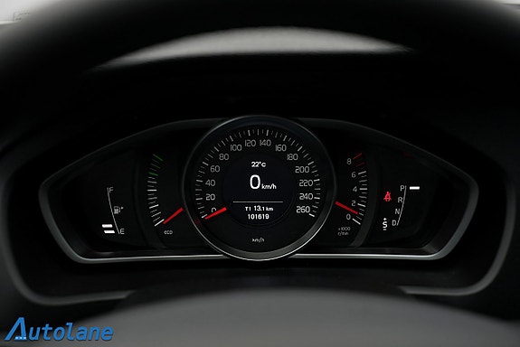 Volvo V40 20 of 27