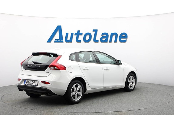 Volvo V40 8 of 27