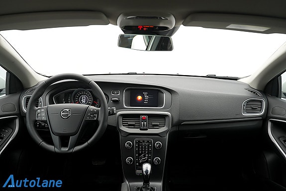 Volvo V40 18 of 27
