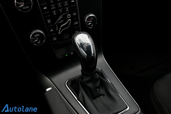 Volvo V40 24 of 27