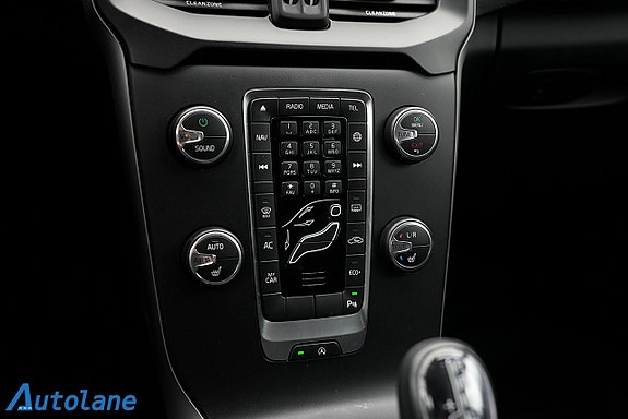 Volvo V40 23 of 27